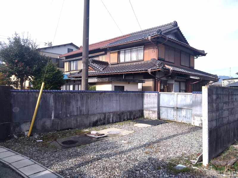 土地152坪　建物56坪の池野の中古住宅　150万円